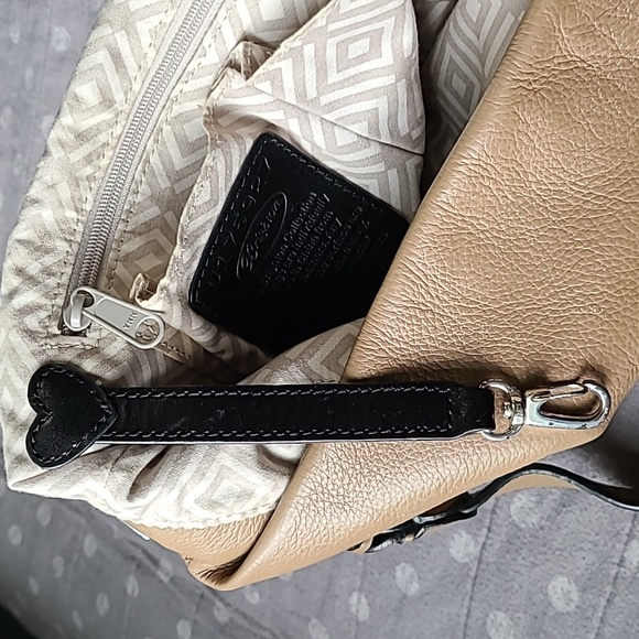 Brighton Tan and Black Leather Shoulder Purse - Picture 13 of 13